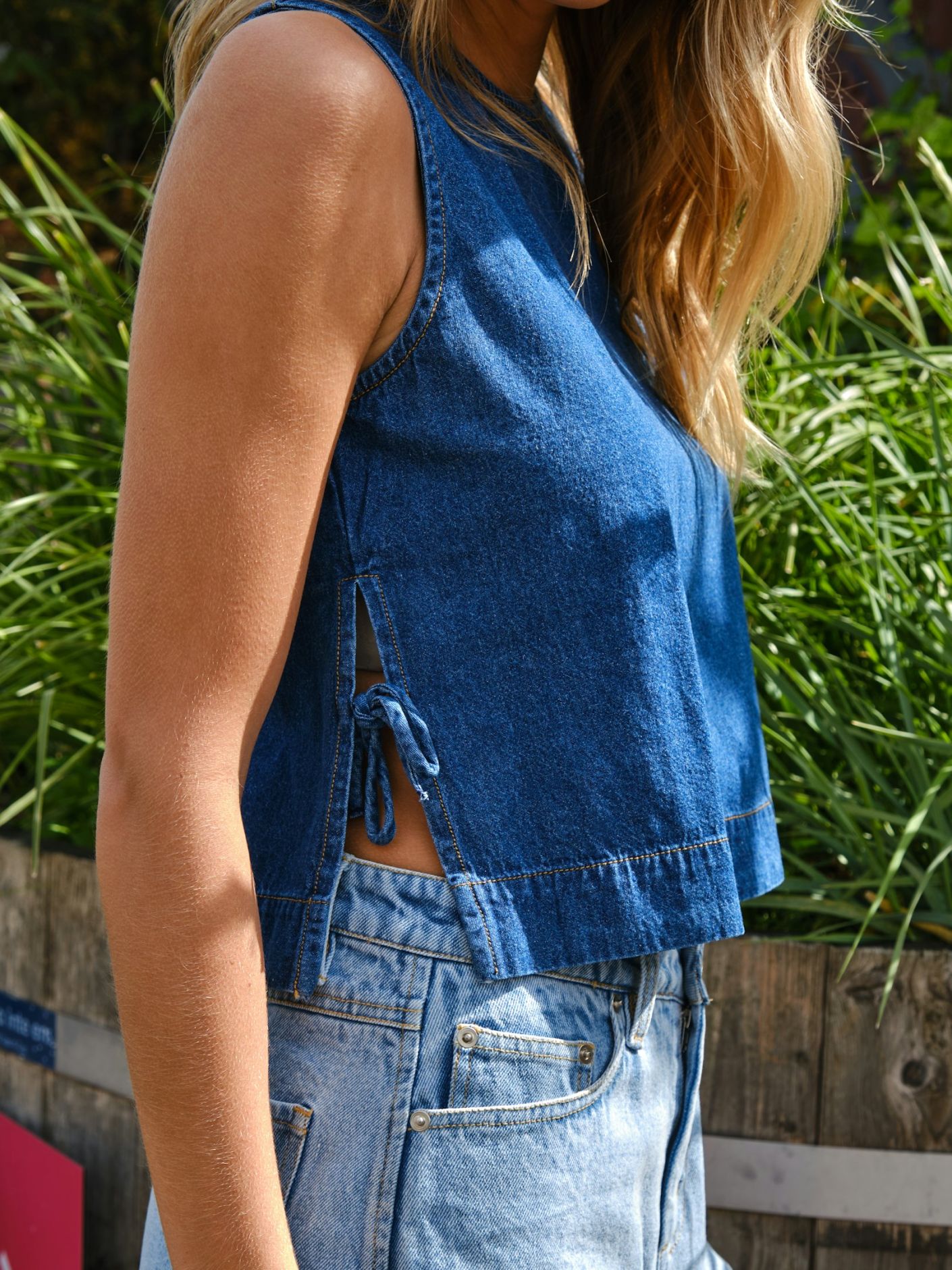 NEO NOIR SVETLANA D TOP - BLUE DENIM