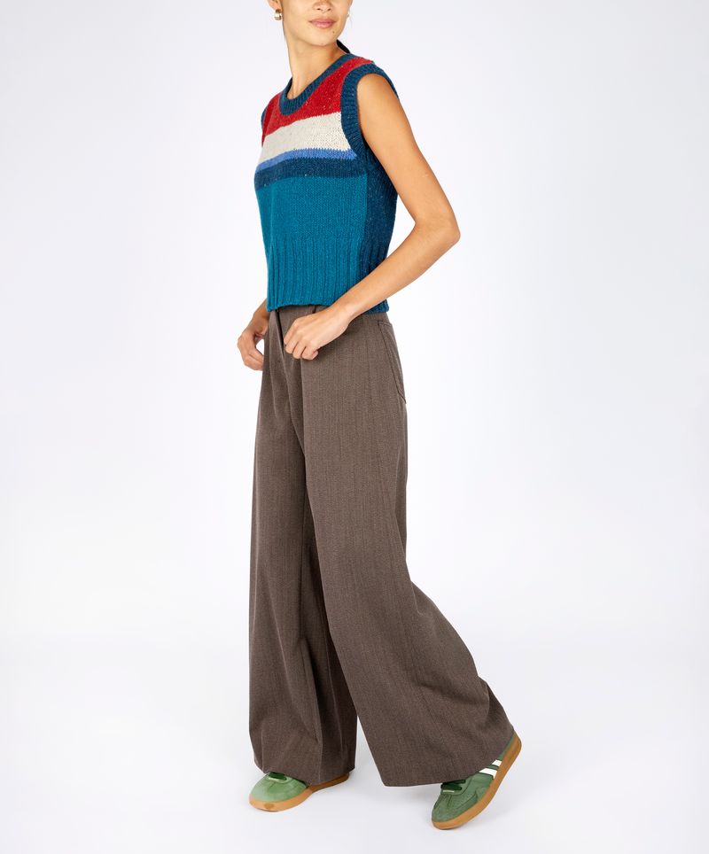 IRELANDS EYE ETTA VEST - CHILLI