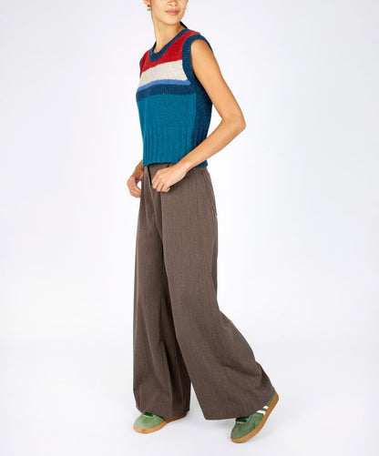 IRELANDS EYE ETTA VEST - CHILLI